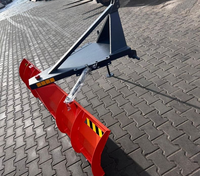 Na tył ciągnika, pług obrotowy na tył ciągnika MOCNY