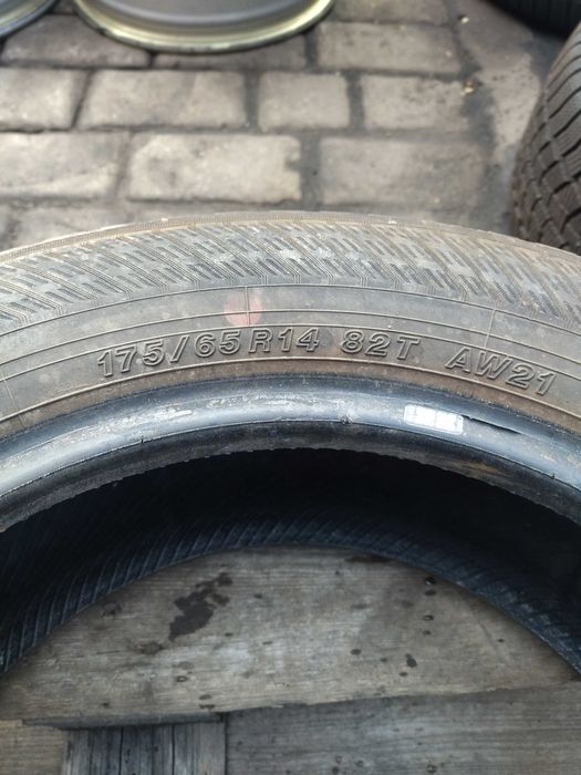 175/65R14 Yokohama Bluearth 4S 82T Dot4622 2szt, wielosezon 6mm.