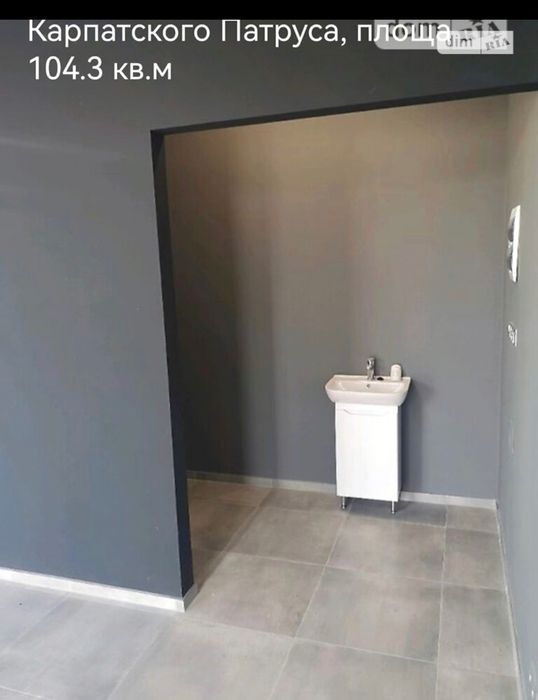 ПРОДАЖ КОМЕРЦІЙНОГО приміщення при центральній дорозі в'їзду в Ужгород