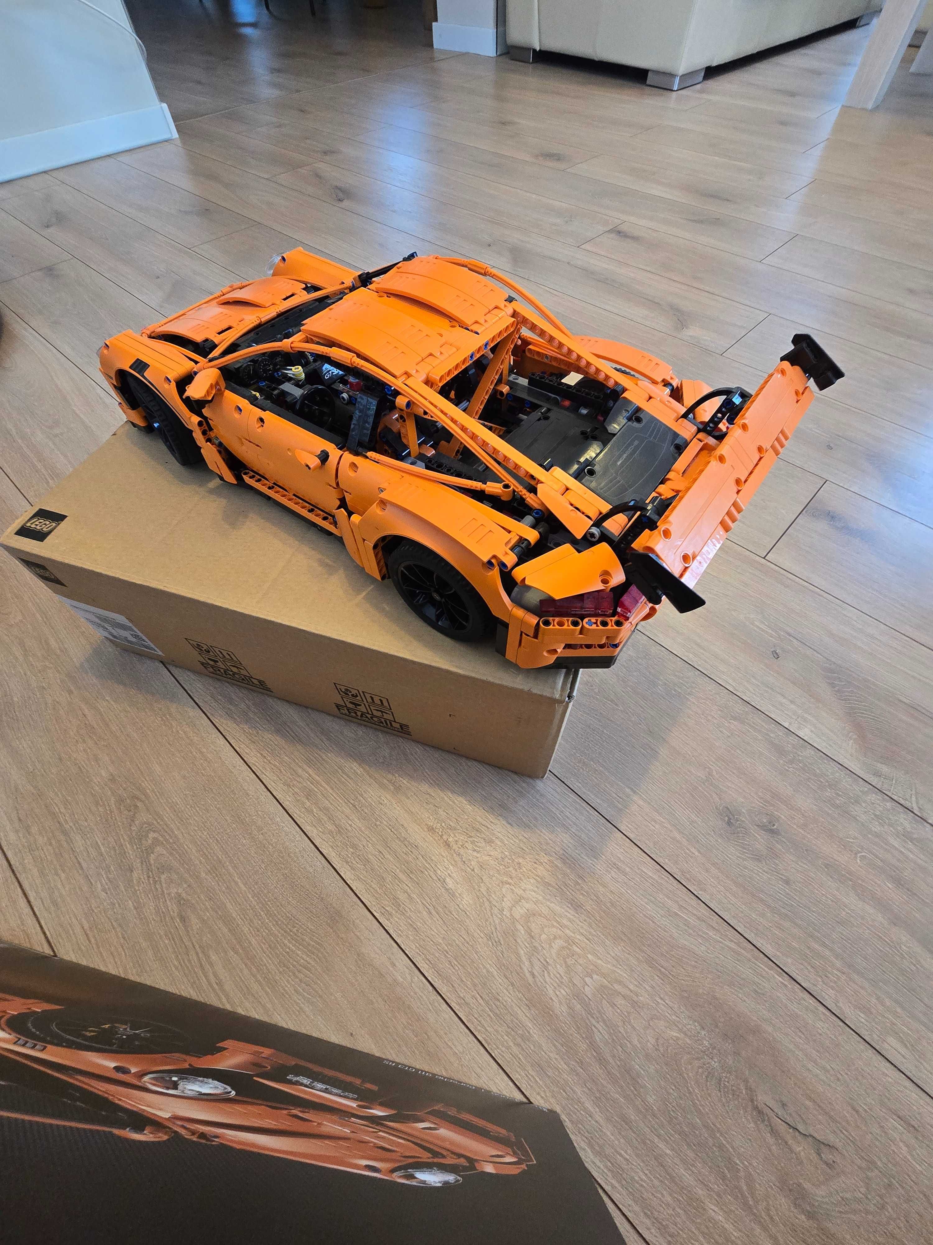 LEGO Technic Porsche 911 GT3 RS 42056  Mercedes Arocs HDS