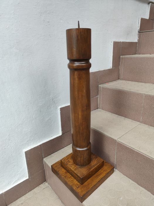 Świecznik drewniany lichtarz paschalny podstawa pod paschał rękodzieło