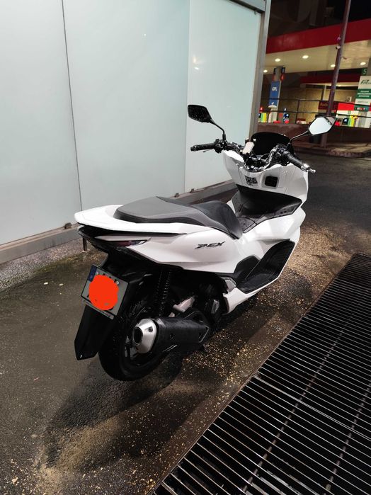 Honda PCX ( nova de garagem )