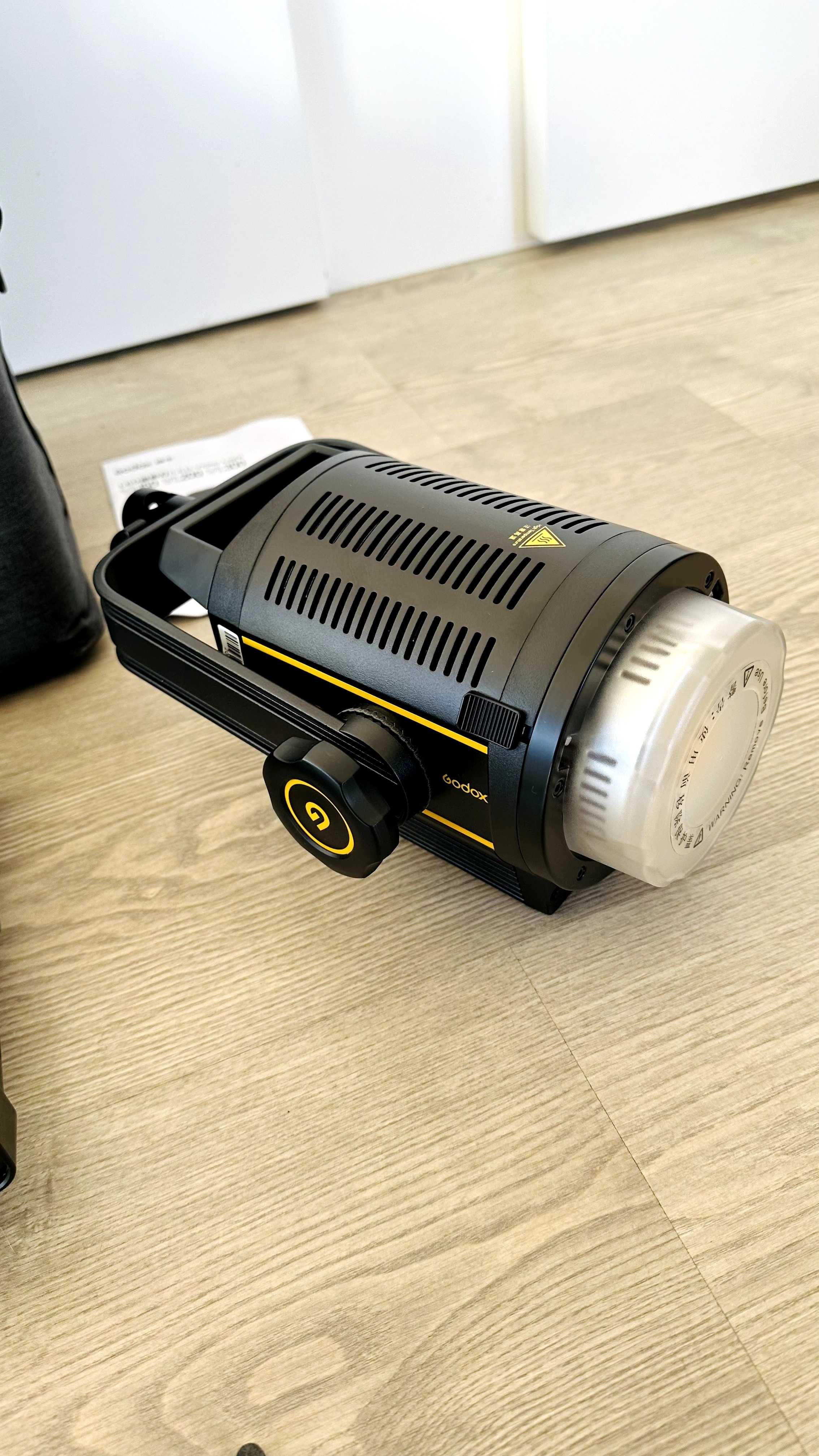 GODOX VIDEO LED LIGHT VL150 (tenho 2 unidades para venda)