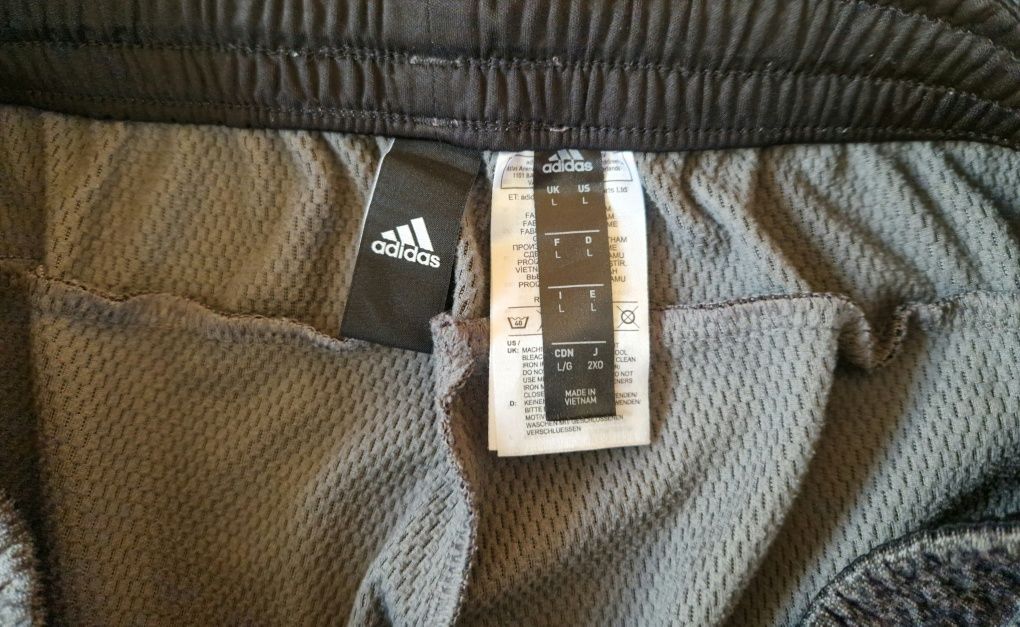 Штани спортивні чоловічі Adidas розмір L ORIGINAL
