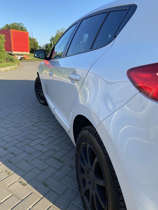 Продам Renault Megane у відмінному стані 2013р.
