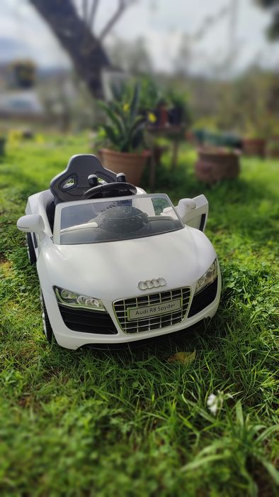 Carro de criança Audi 6V