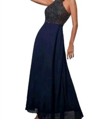 Vestido muito elegante e com glamour!