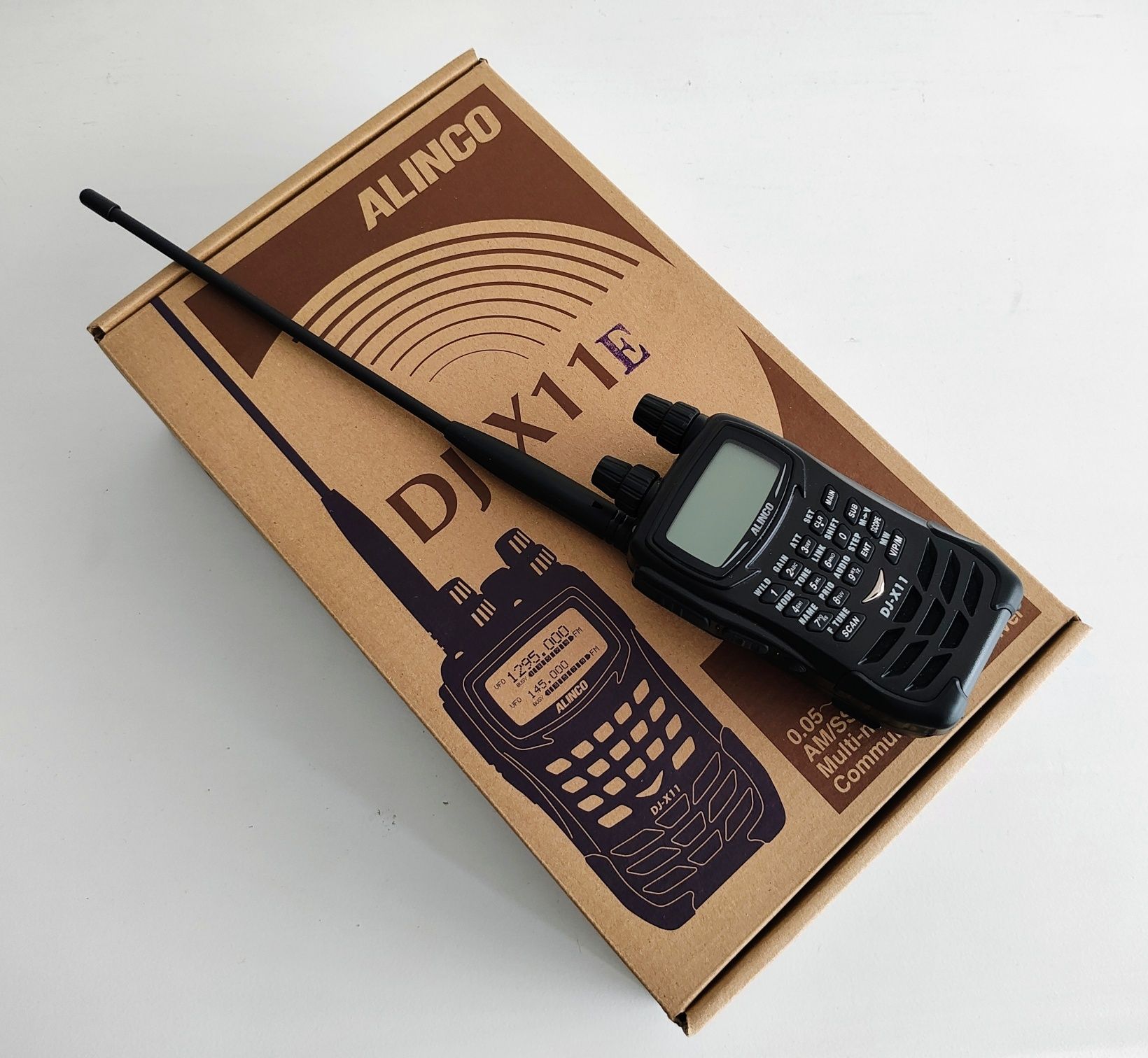 Receptor scanner Alinco DJ-X11E, igual a novo