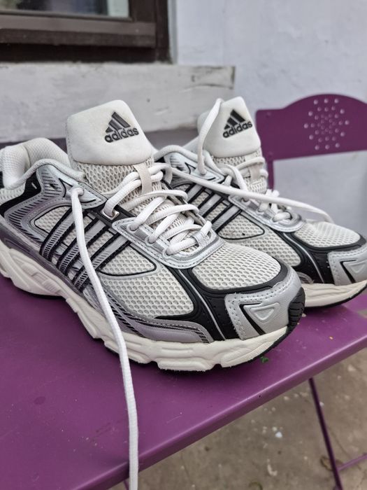 Кросівки аdidas Response 39 розмір