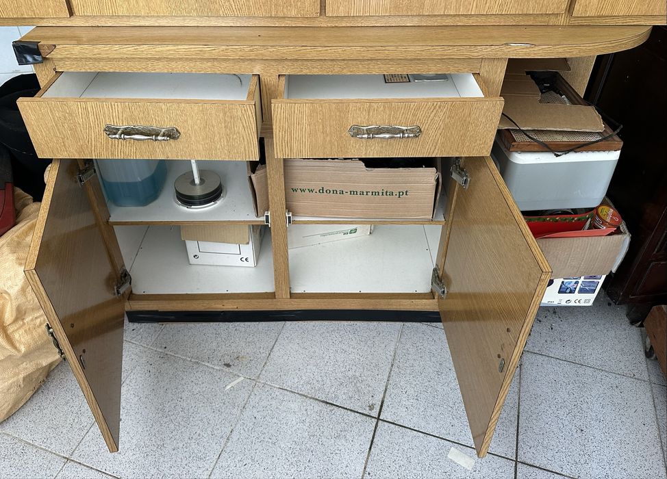 Móvel de balcão de arrumação