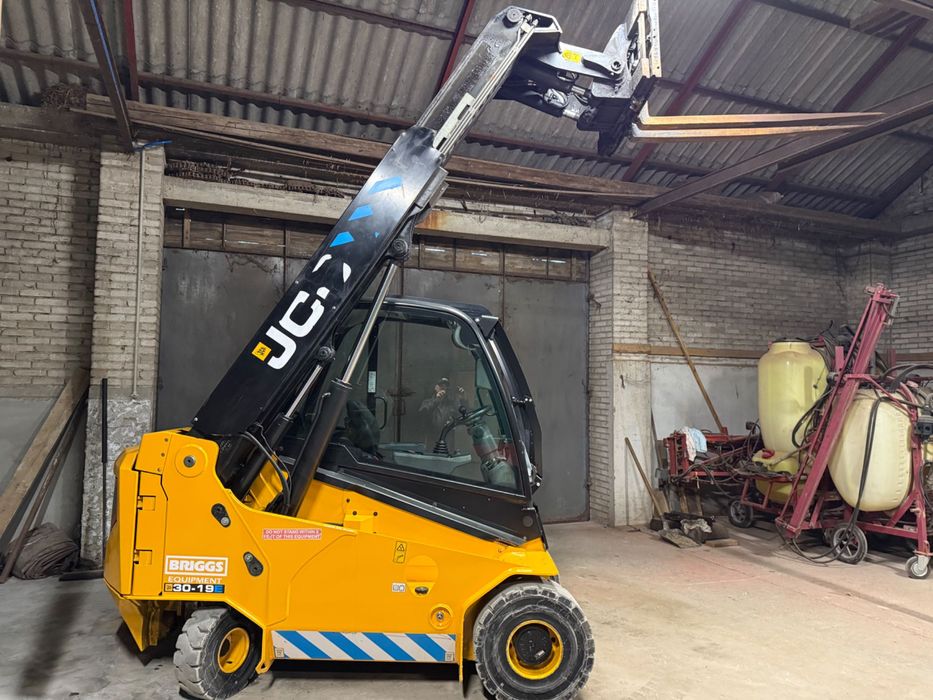 Wózek WIDŁOWY Teleskopowy JCB