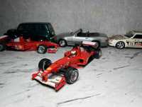 Ferrari F1 2000 1:18 модель машинка болід Hot Wheels