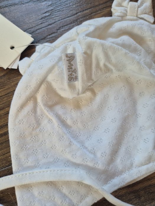 Biala czapeczka dla Niuni 40