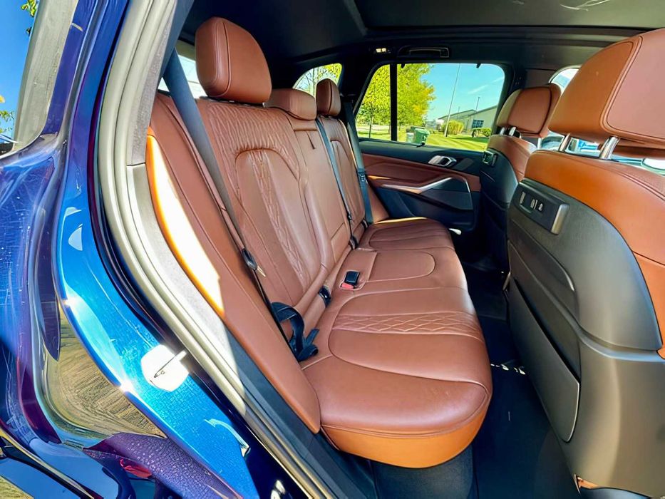 BMW X5 M50i      2021