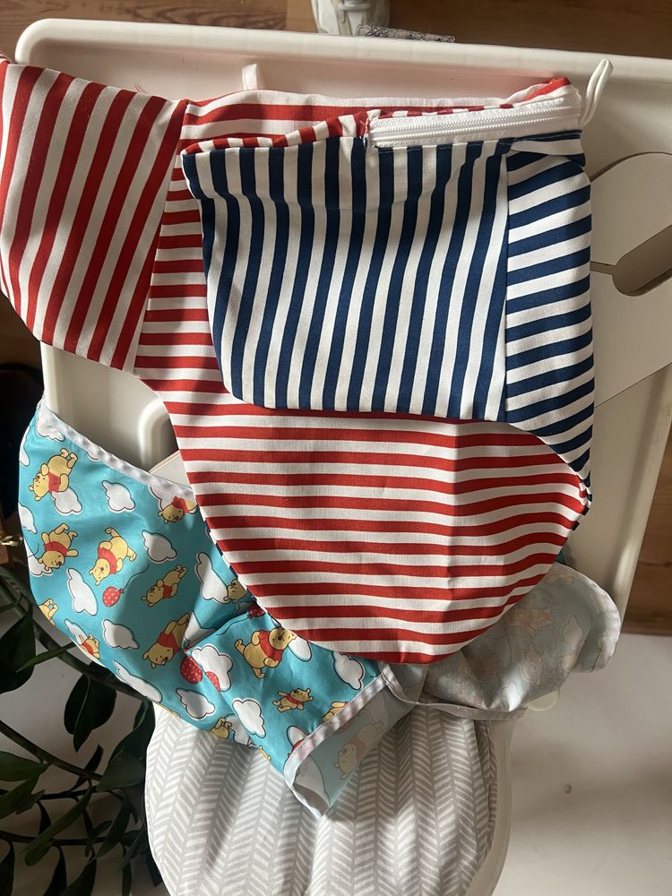 Fotelik do karmienia z podstawka i poduszka