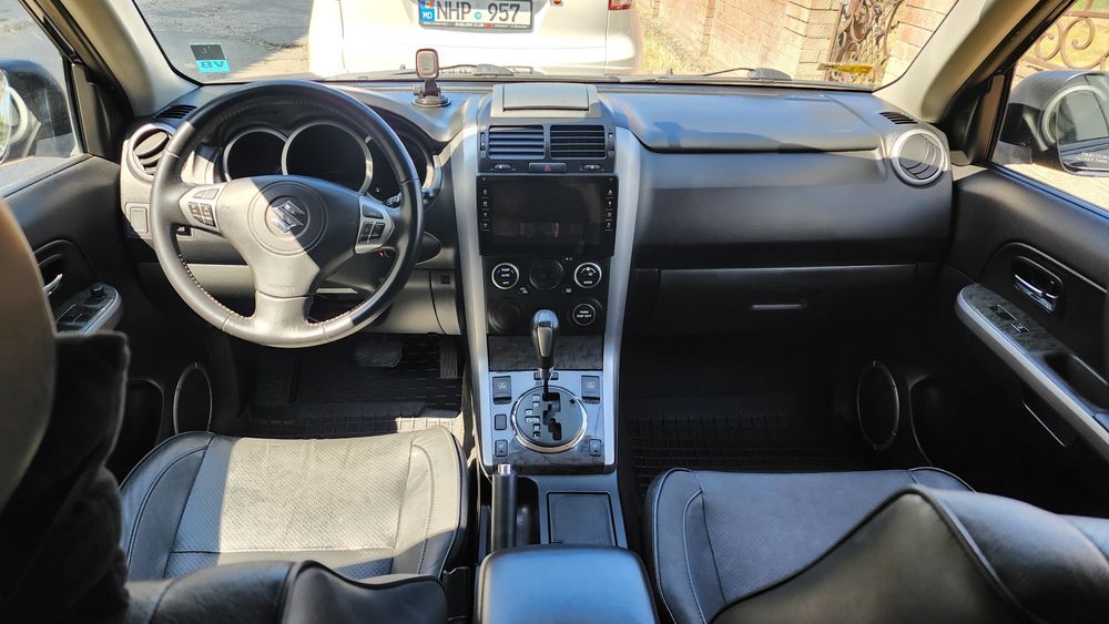 Suzuki Grand Vitara 2011, avtomat,  2.4.
