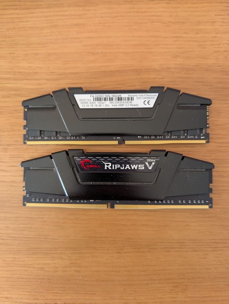 Memória RAM (2x16 Gb) DDR4 3200MHz G.SKILL Ripjaws