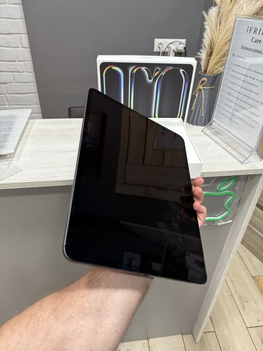 iPad Pro 13” 256gb Black M4 . Wi-Fi + LTE (підтримка сім)