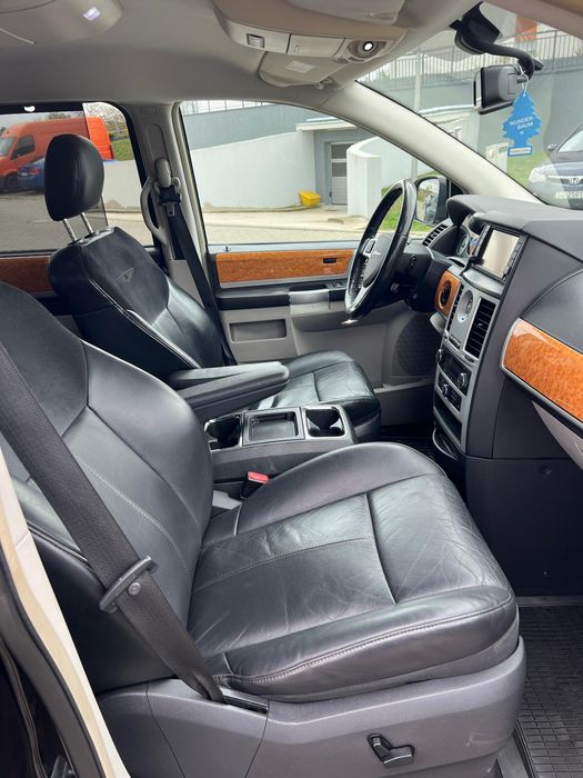 Chrysler Town& Country 2.8 Diesel•Automat•Kamera•7 osób •Xenon•Zamiana