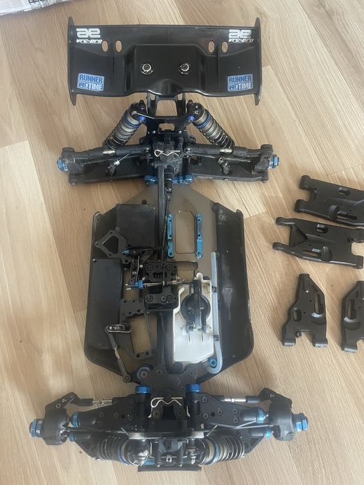 Team associated rc8 b3.2 1:8 nitro buggy (sworkz xray mugen losi)