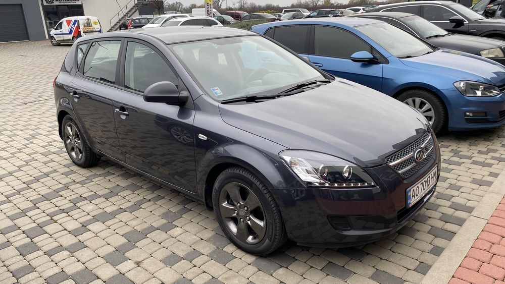 Kia ceed ed 2008 року
