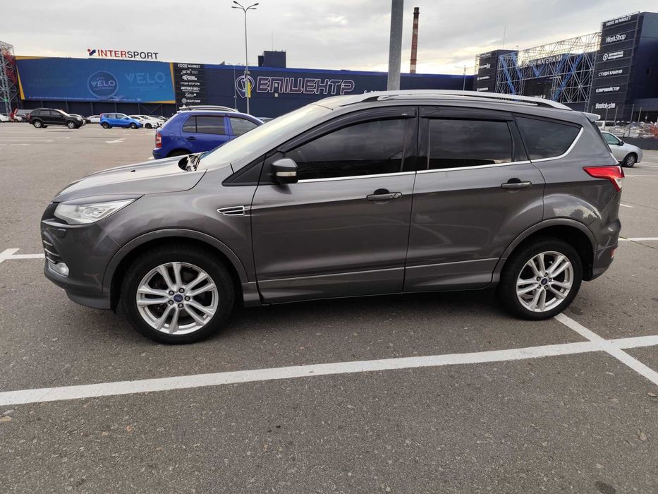 Продаж Ford Kuga 2014