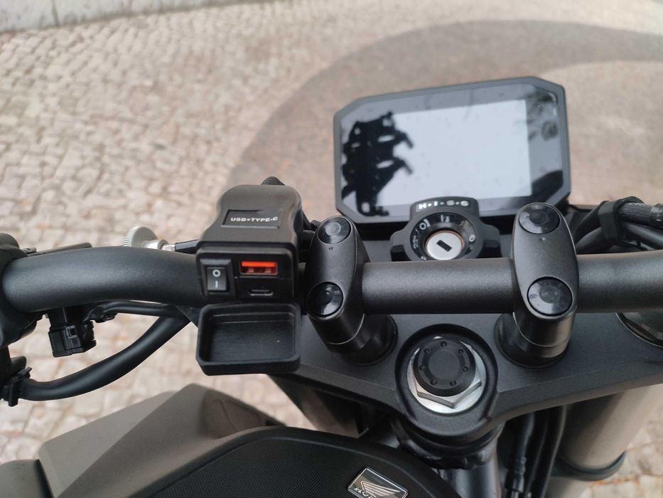 Honda hornet750 ano2025