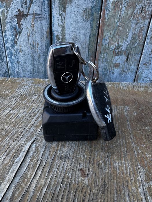 Замок зажигания Mercedes W164 X164 W251