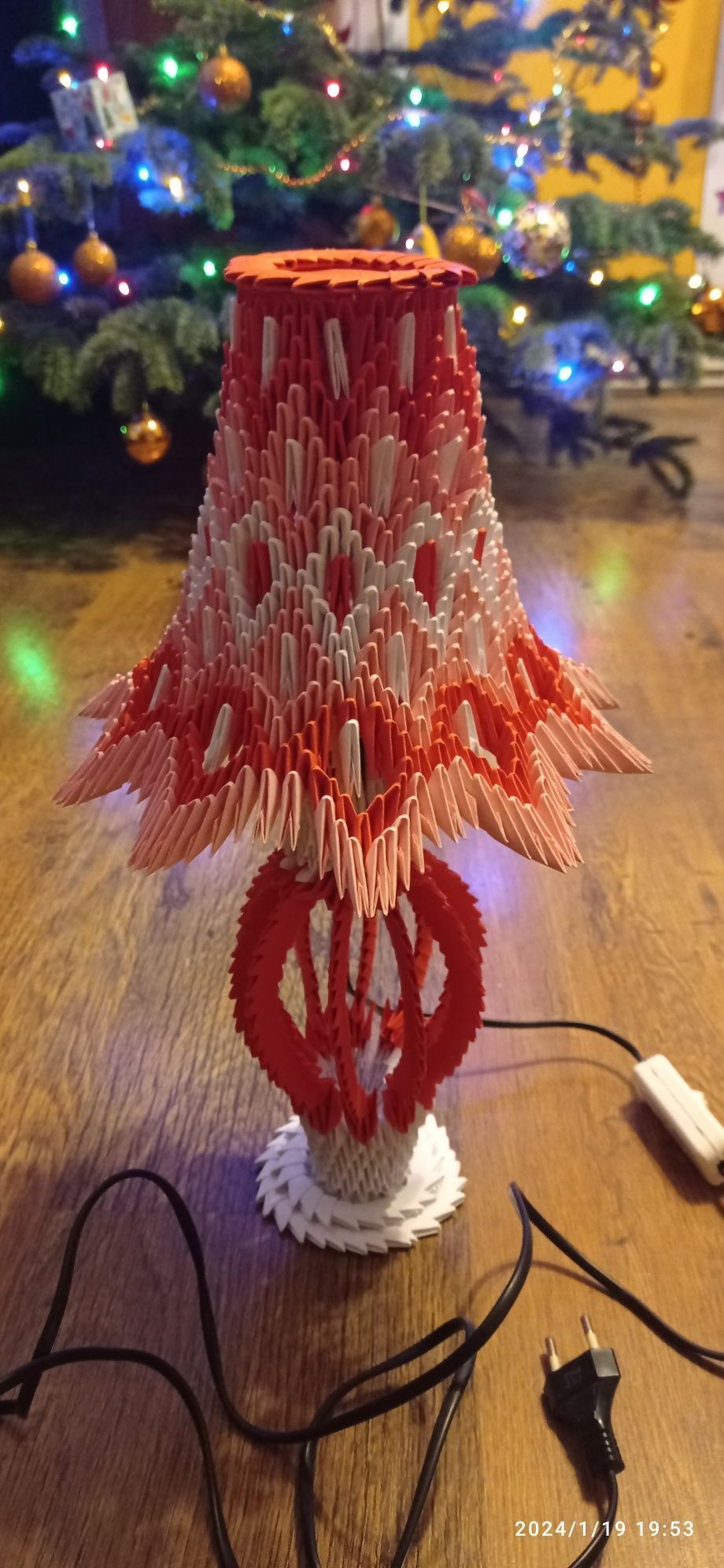 Lampka z origami modułowego.