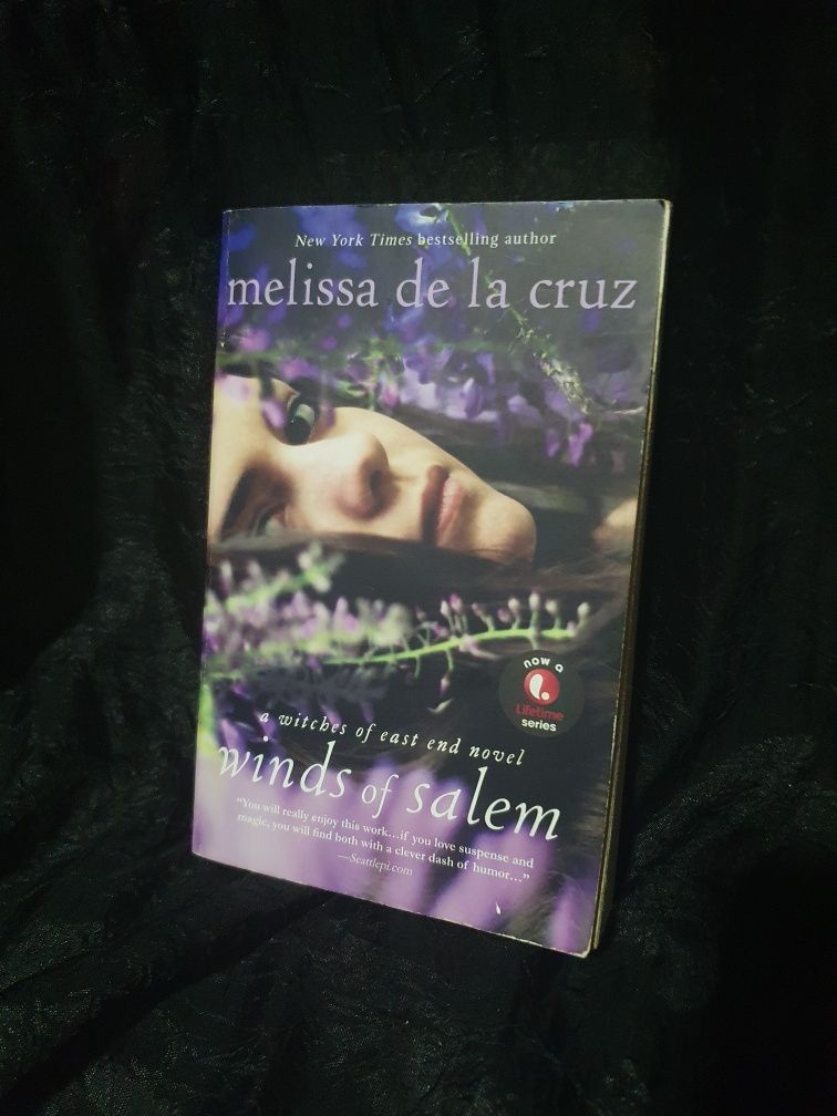 Livros Trilogia da saga "witches of east end" em inglês