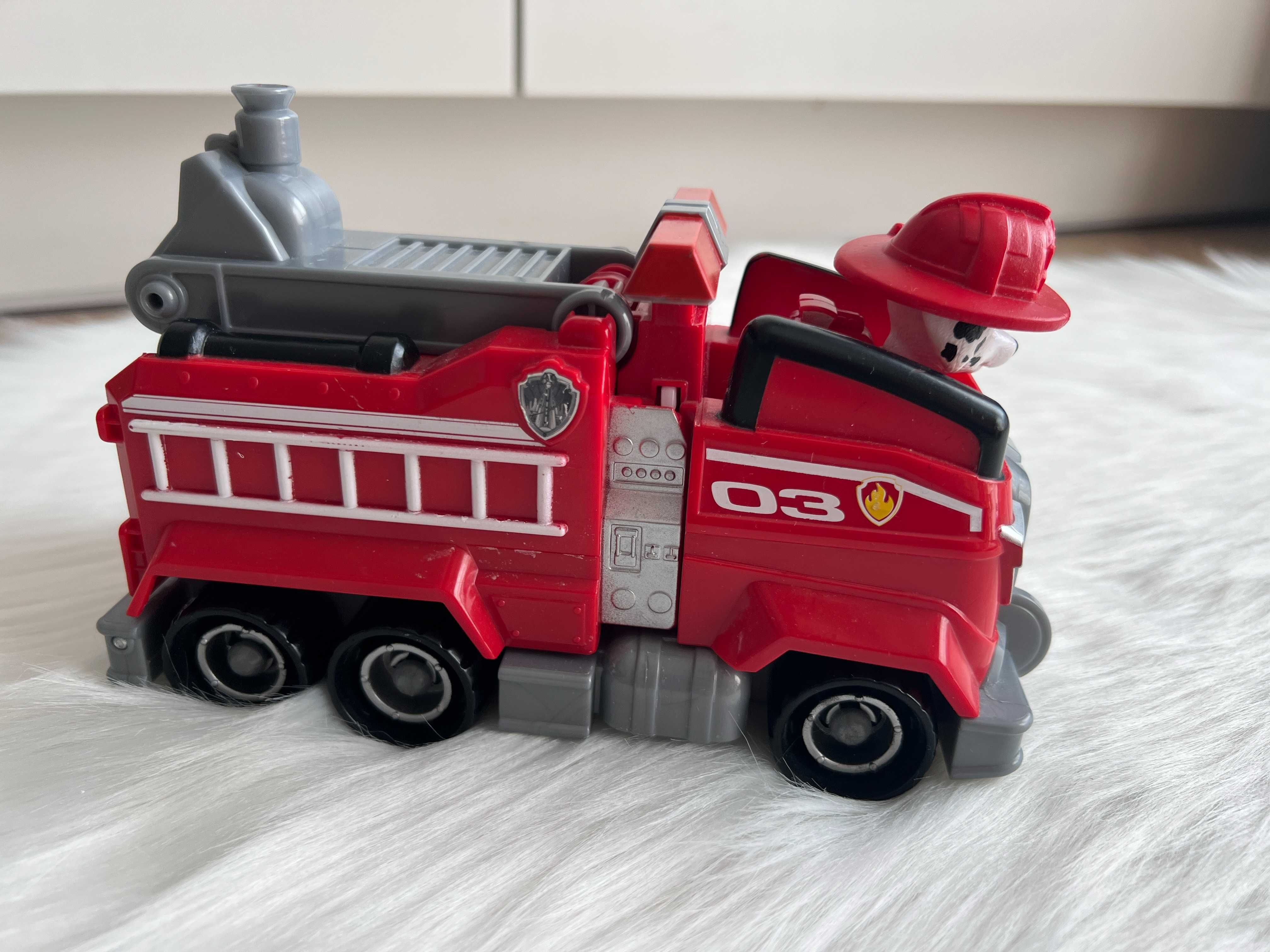 Psi Patrol z Figurką Marshall Deluxe wóz strażacki transformers