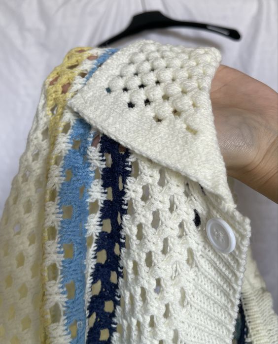 Чоловіча світла вʼязана сорочка в смужку boohooMan