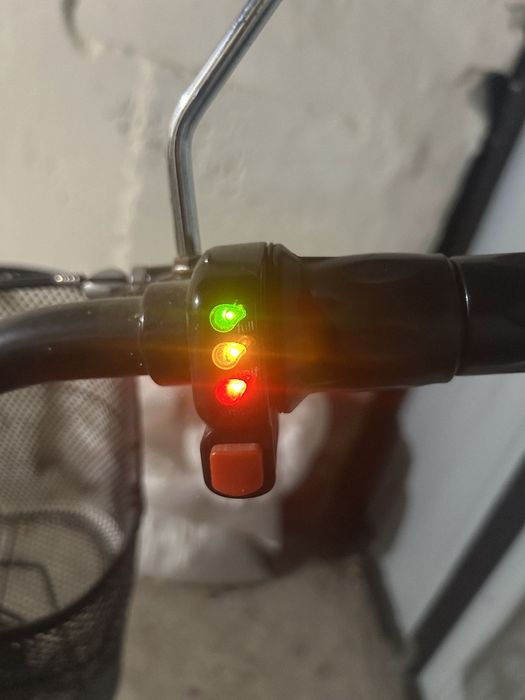 Електросамокат з сидінням