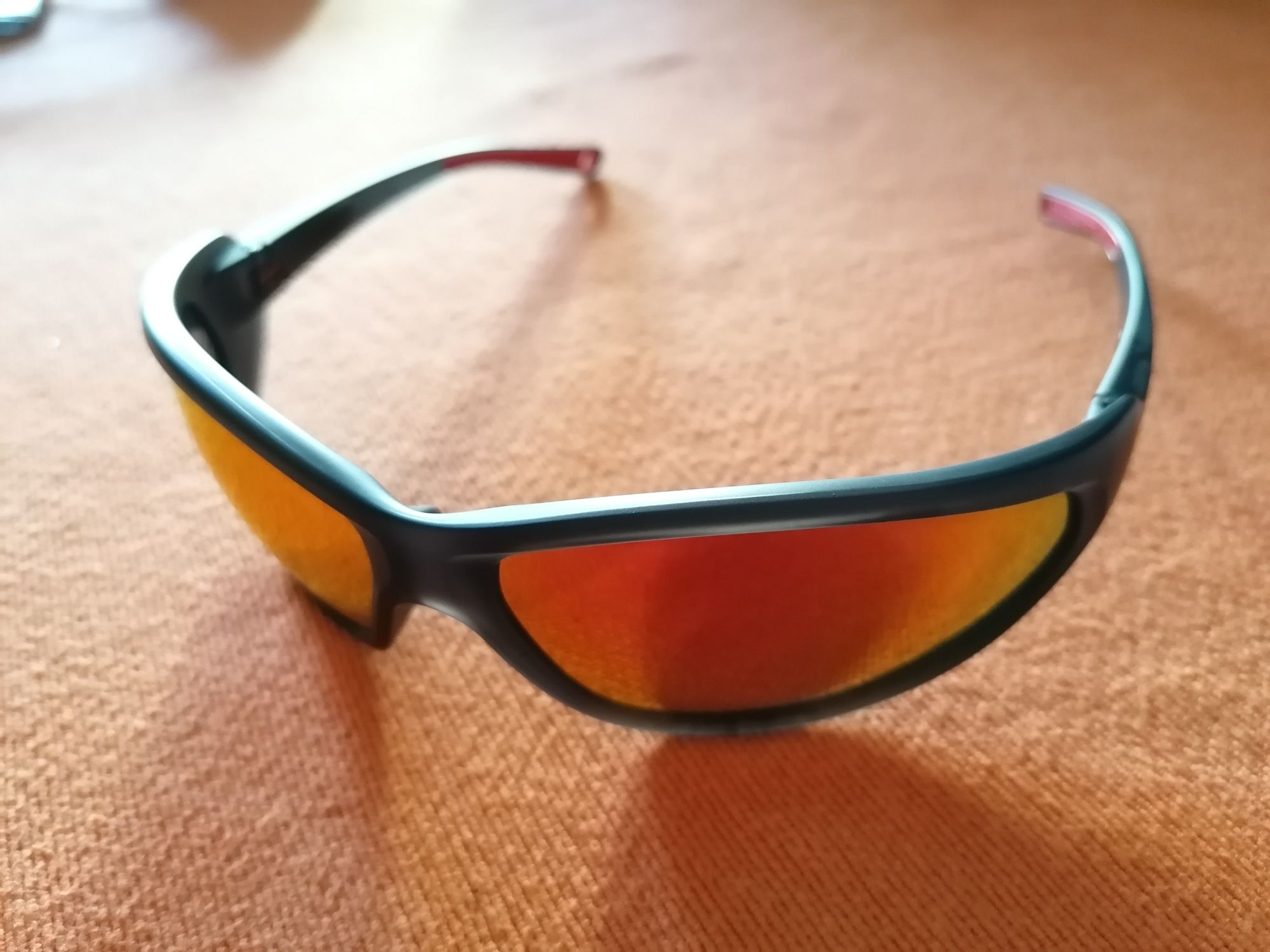 Óculos de sol caminhada / montanha - NOVOS