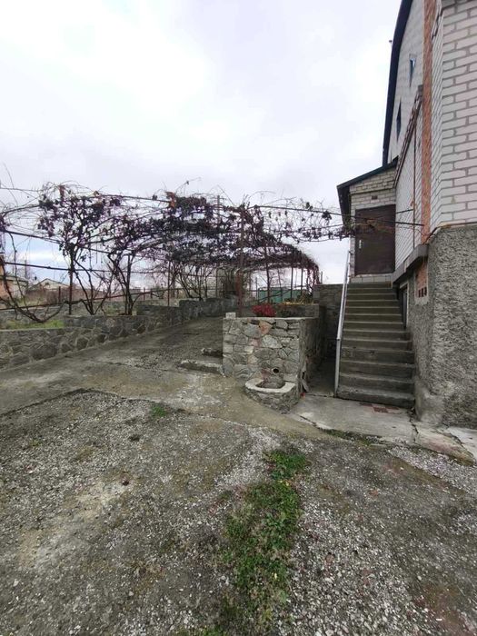 `Продам 2х поверховий будинок 144м.кв у Потоках, 30 сотів. прив.землі