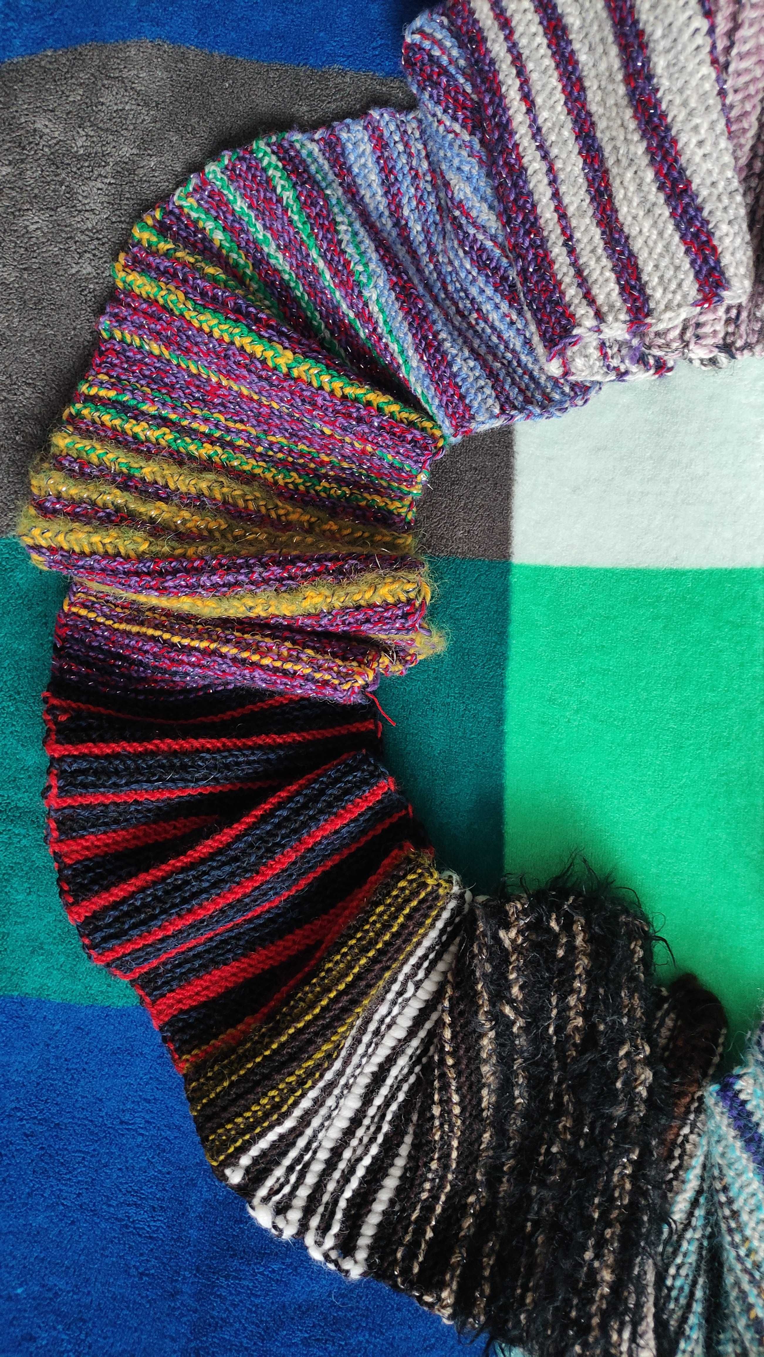 Piękny, kolorowy, długi szal typu komin, handmade
