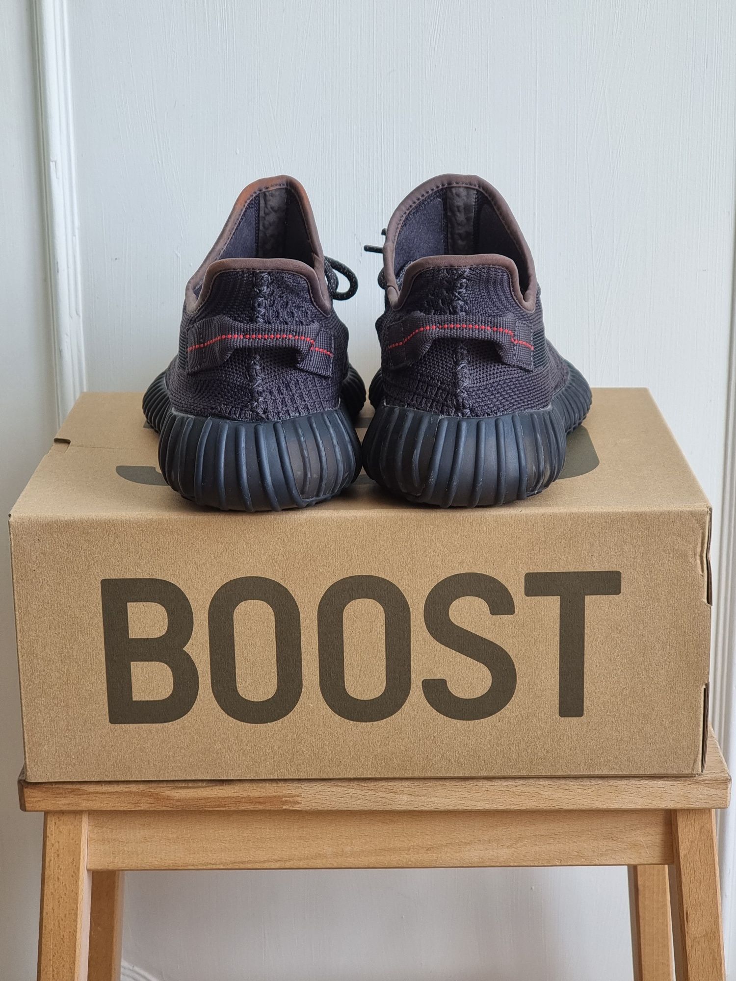 Yeezy 350 v2 "Pirate Black"