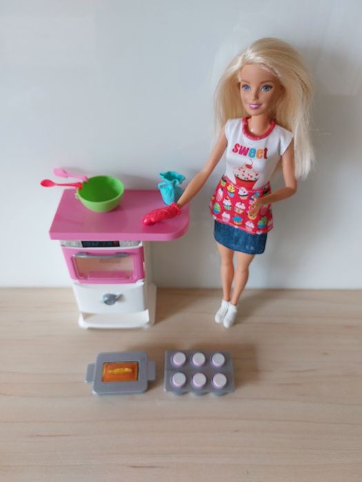 Lalka Barbie ciastkarka