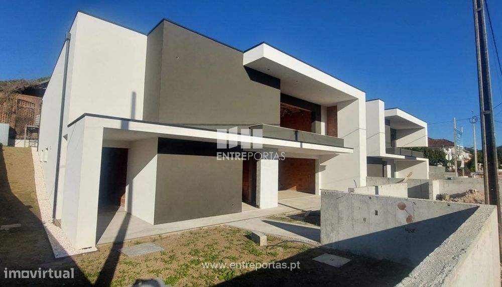 Venda de moradia V3 em construção, Lanheses, Viana do Castelo