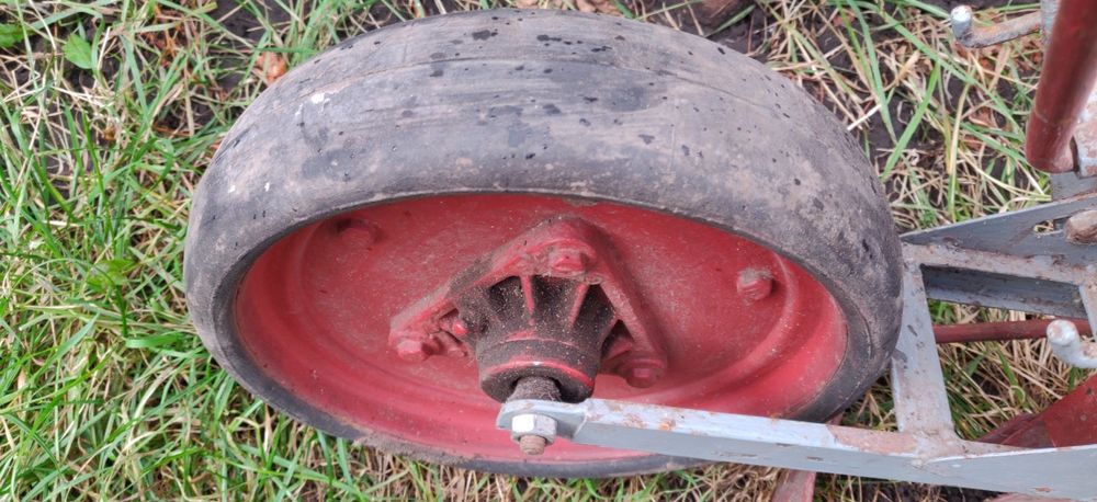 Сіялка точного висіву сівалка однорядна бункерна