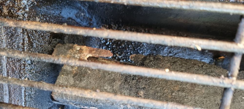 Grill gazowy sprawny , palniki do wymiany
