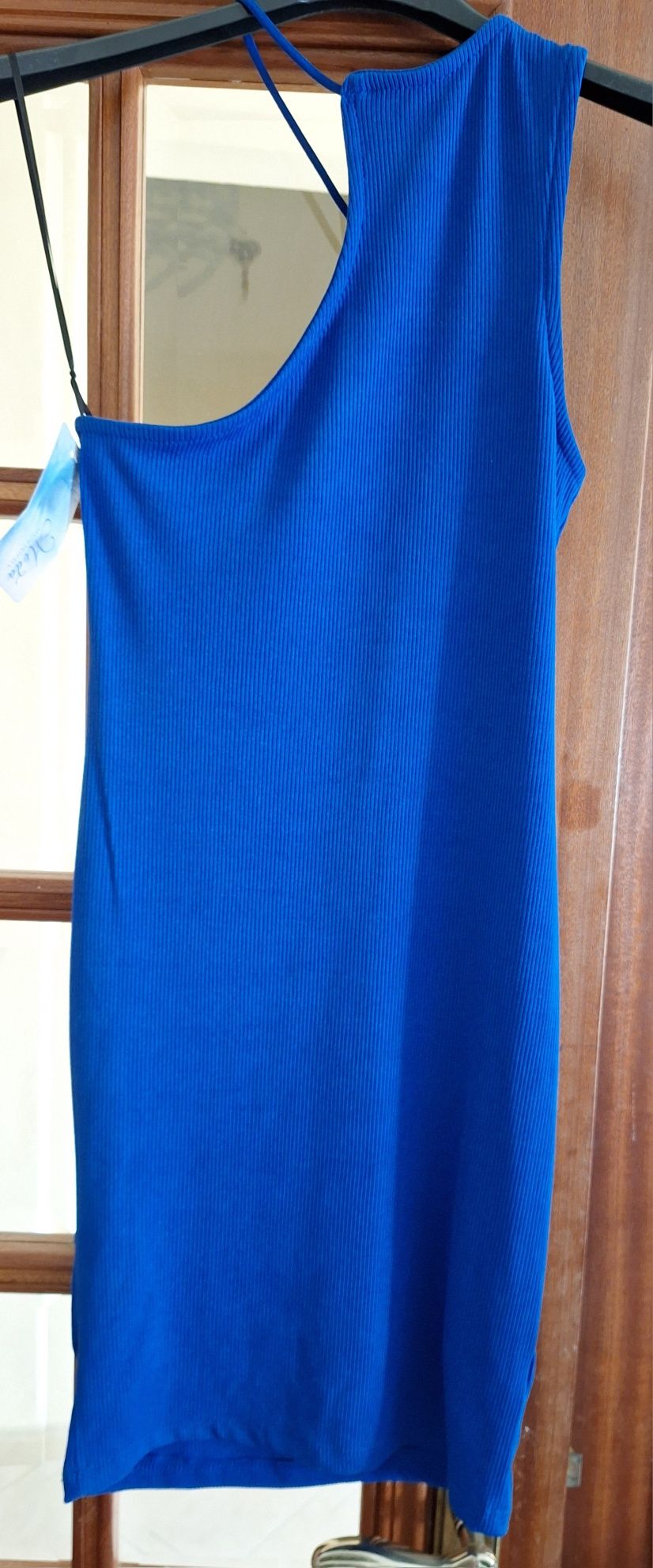 Lote de 8 vestidos novos com etiqueta