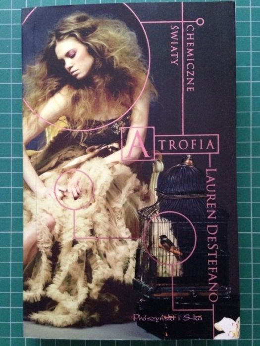 Atrofia, Lauren DeStefano