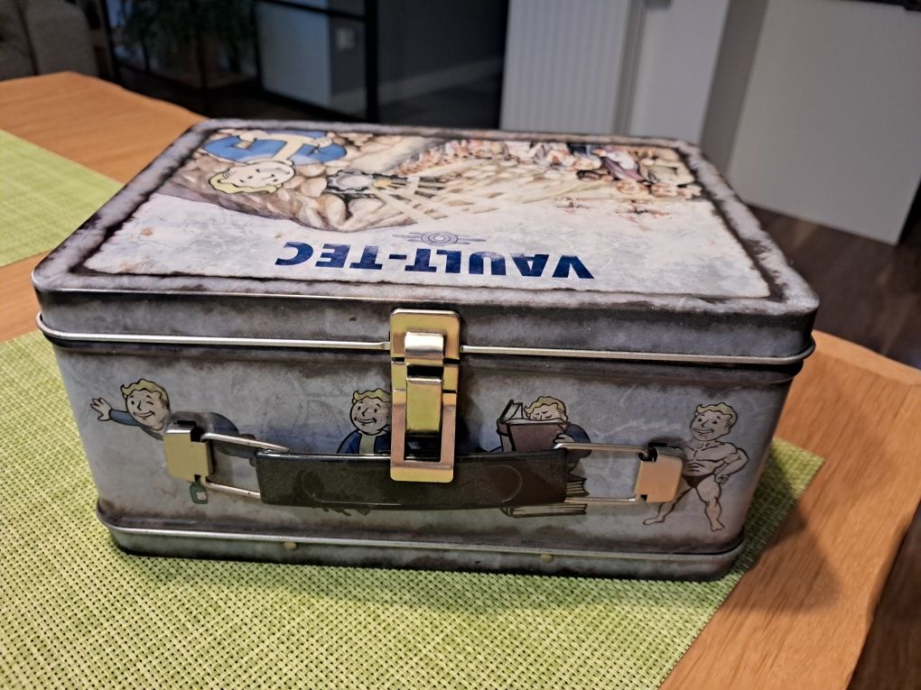 Fallout 3 PC + pudełko śniadaniowe + figurka + art book