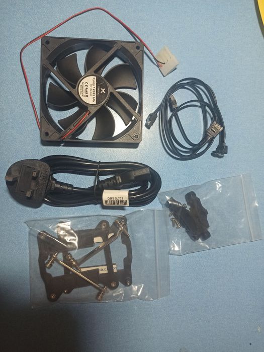 Компьютерный кулер, крепления материнской платы , шнур SATA