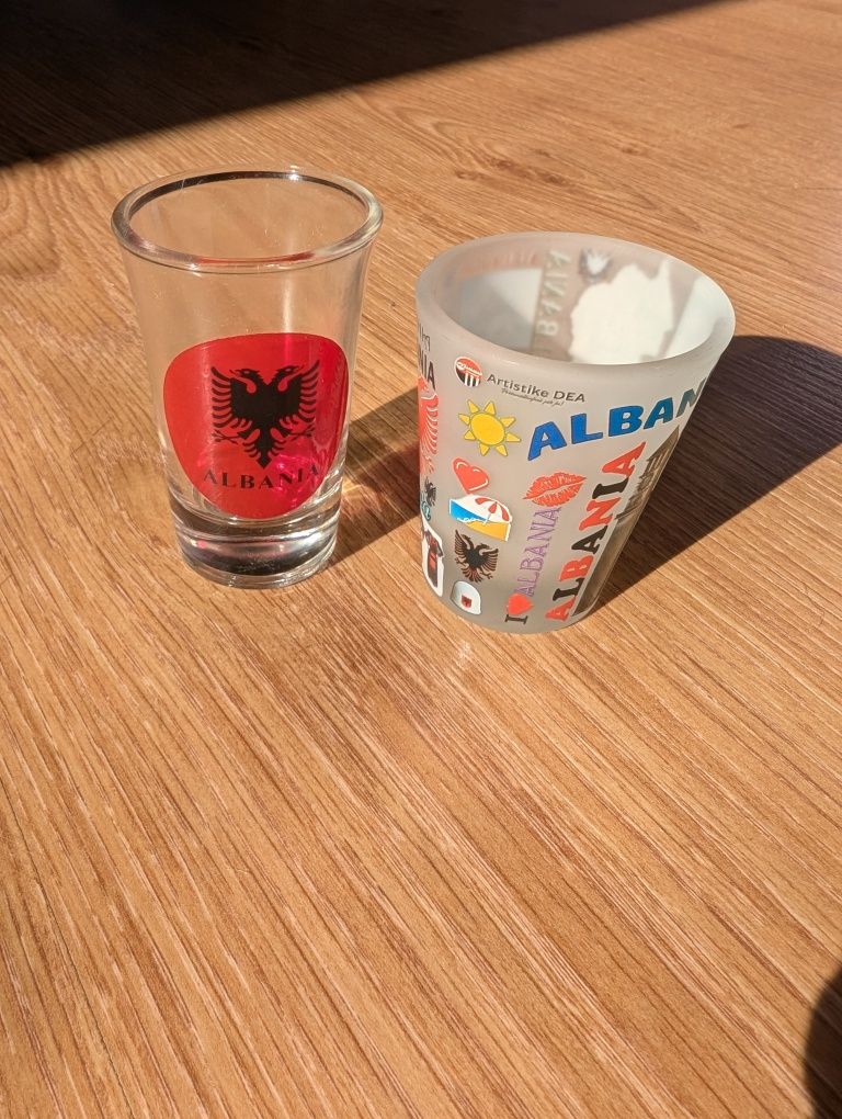Kieliszki Francja Austria Czechy Węgry Norwegia Belgia Estonia Gruzja
