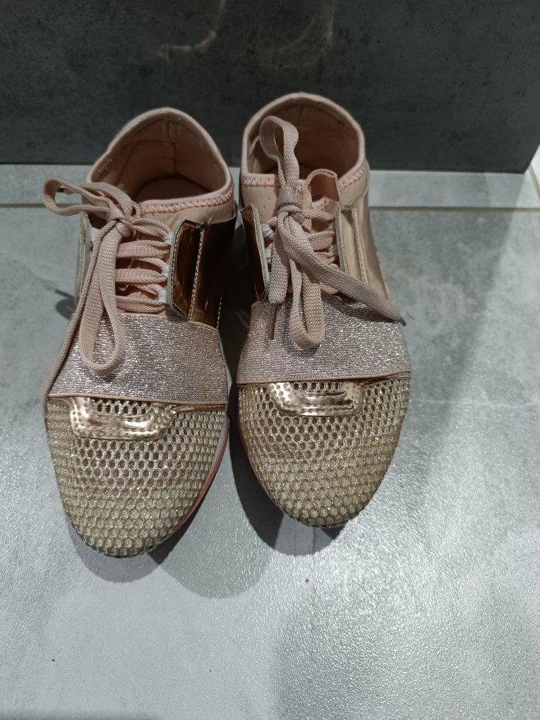 Buty snakersy błyszczące damskie złote r36 Fancy Shoes
