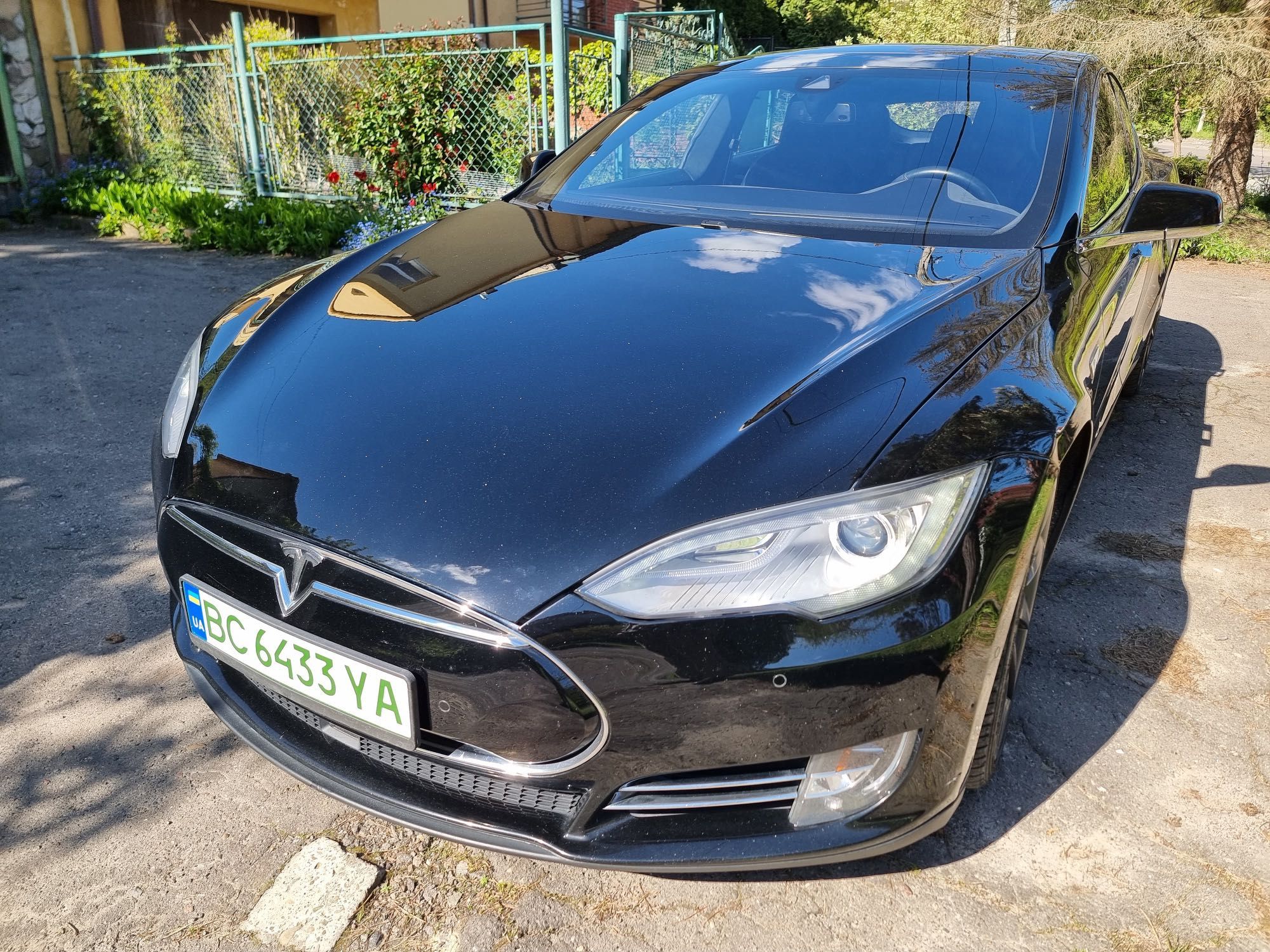 Tesla model S 2015