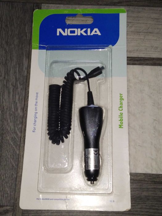 Автомобільний адаптер Noki DC-6 новий
