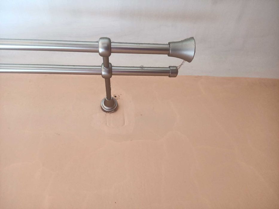 karnisz  używany podwójny  ze stali nierdzewnej